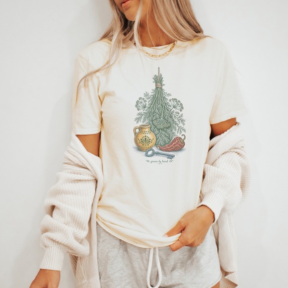 Gildan Tops - Dried Herbs Art Herbalist Gift Vintage Botanical Tee